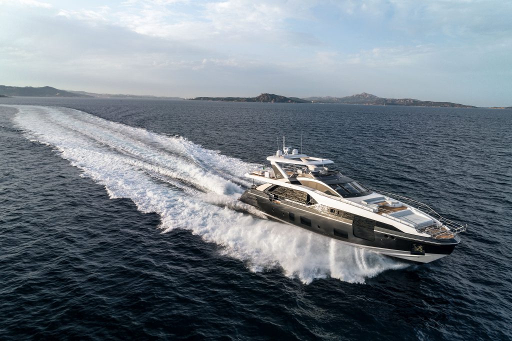 MAN Engines e Azimut