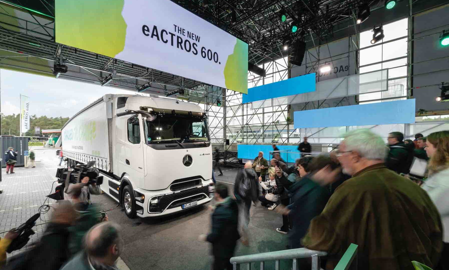 mercedes volvo